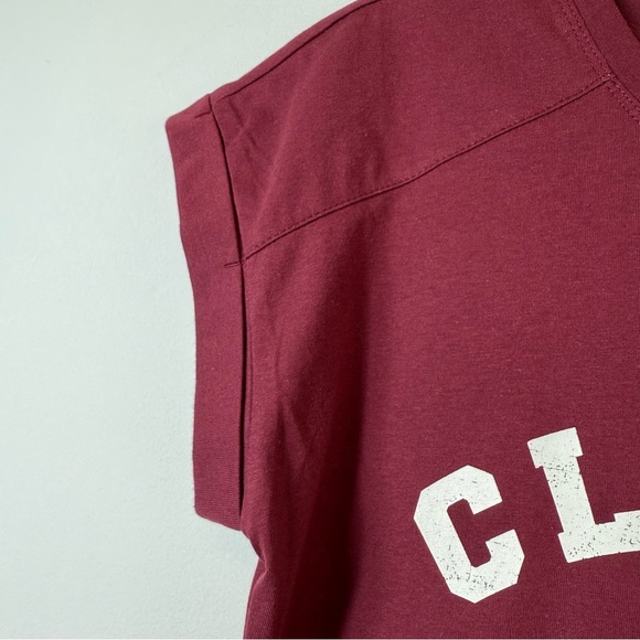 🎄 5/$25 Women’s Maroon Football Graphic Tee - Picture 4 of 6